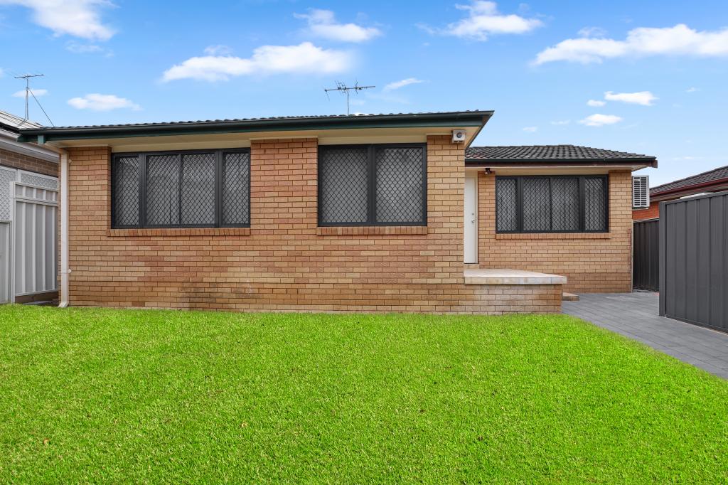 3 MARSDEN CL, BOSSLEY PARK, NSW 2176