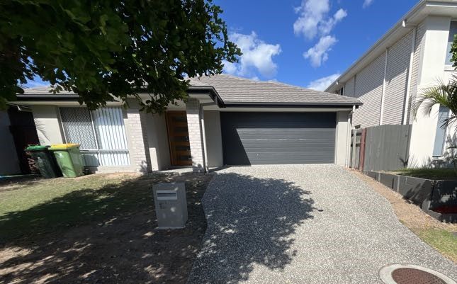 17 PLEASANT ST, SOUTH RIPLEY, QLD 4306