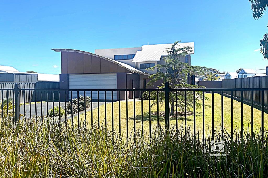12 Fort King Pl, Paynesville, VIC 3880