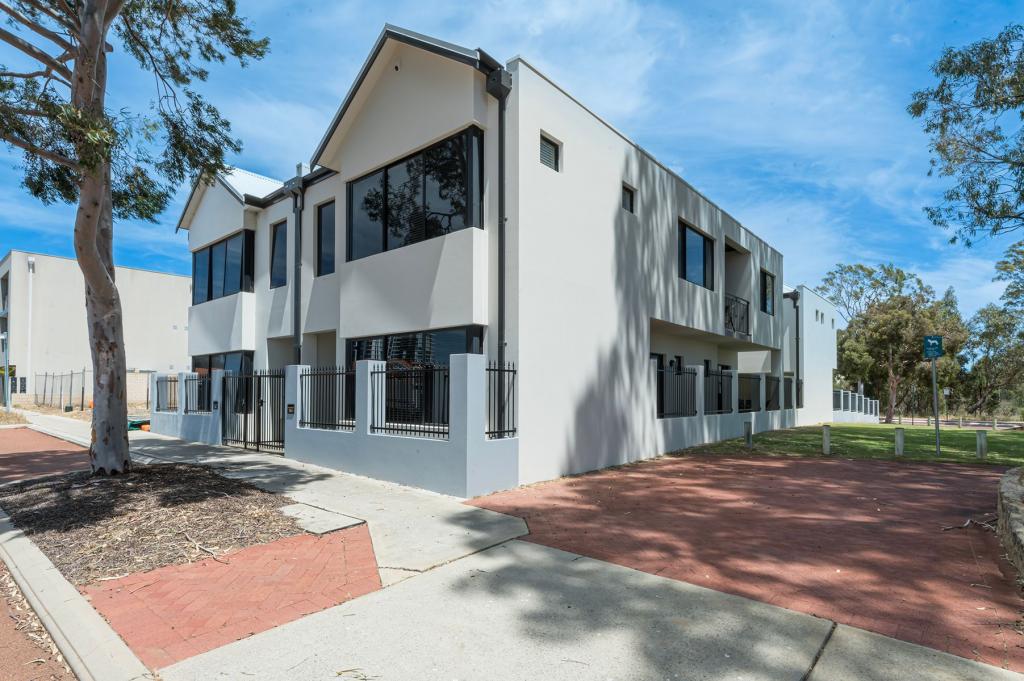 15b Tottenham Rd, Joondalup, WA 6027