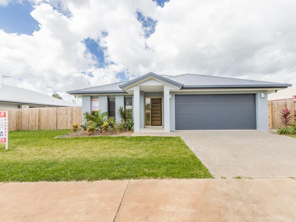 10 Noipo Cres, Redlynch, QLD 4870