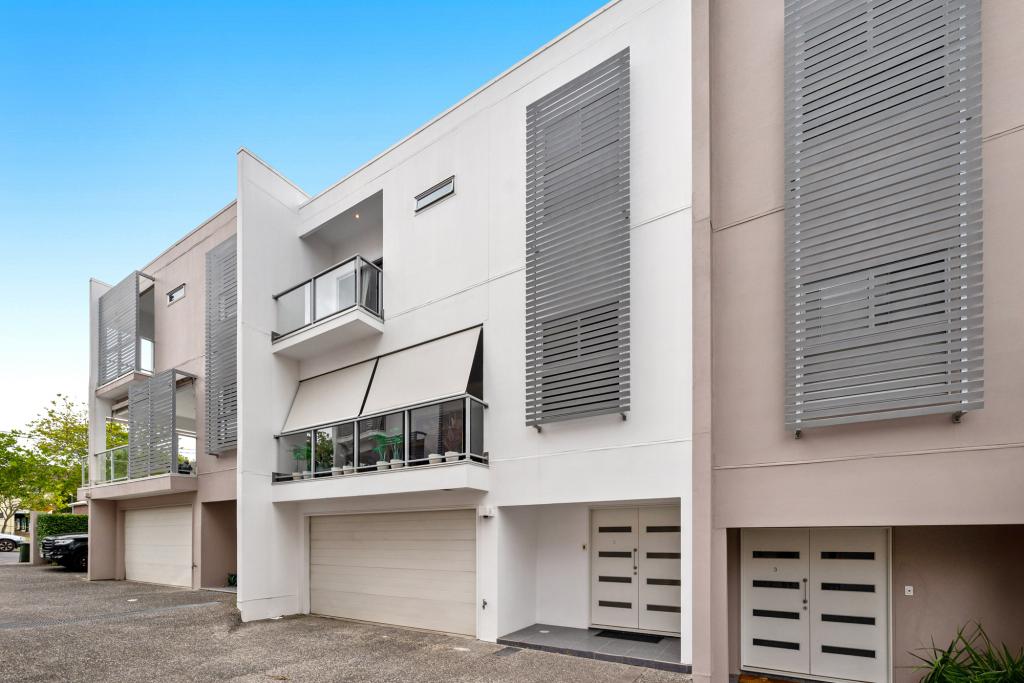 2/24 Rogoona St, Morningside, QLD 4170