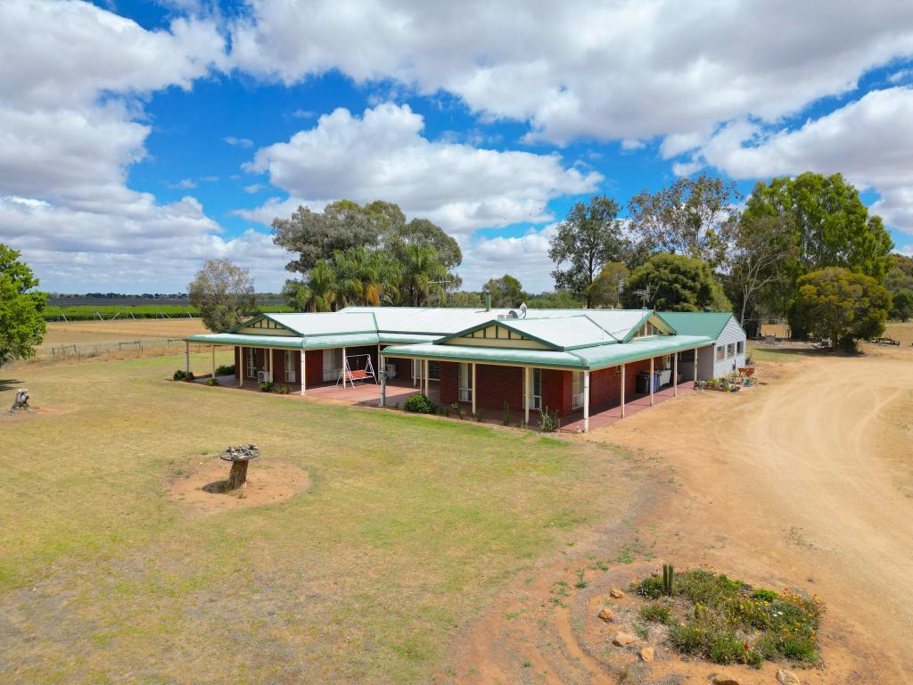 104 Barnes Rd, Cobram East, VIC 3644