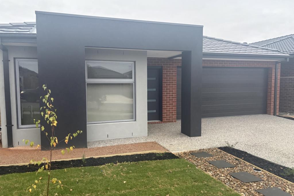 13 Tritones Way, Armstrong Creek, VIC 3217