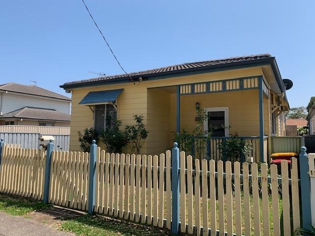 126 Victoria St, Adamstown, NSW 2289