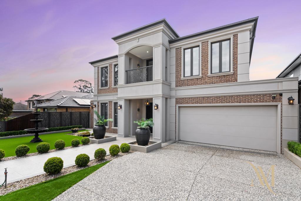 27 CAMBRIDGE DR, GLEN WAVERLEY, VIC 3150