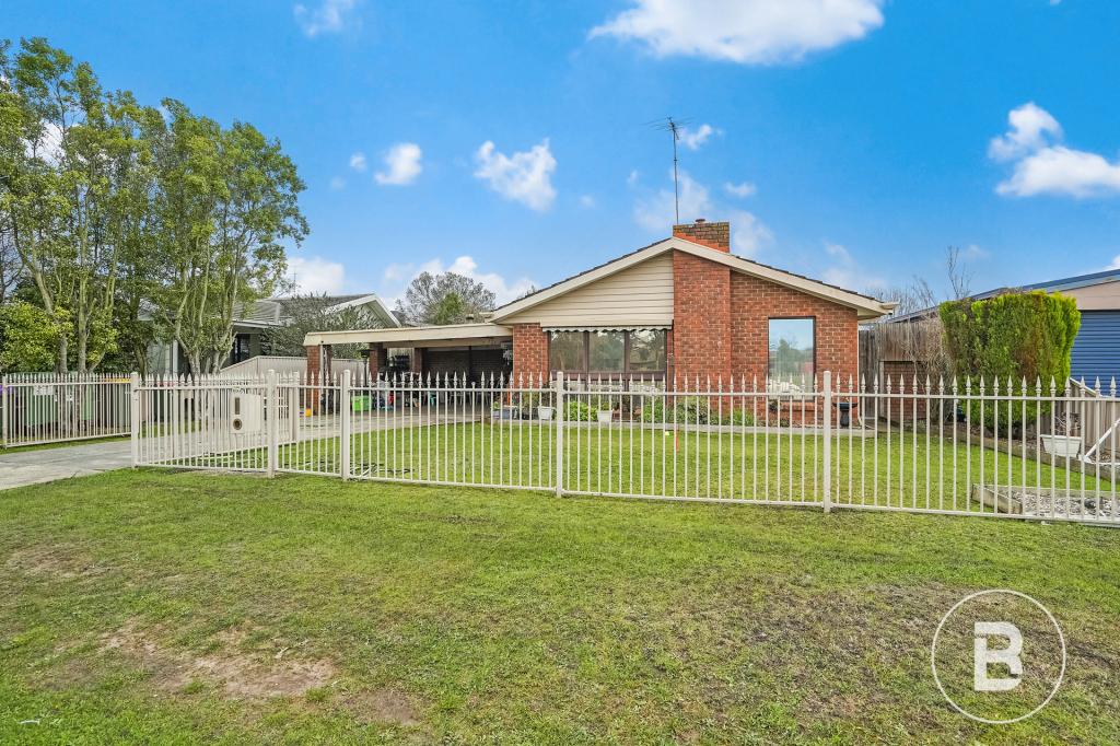 5 Shaw Ave, Wendouree, VIC 3355