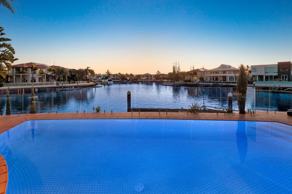 33 The Peninsula, Paradise Point, QLD 4216