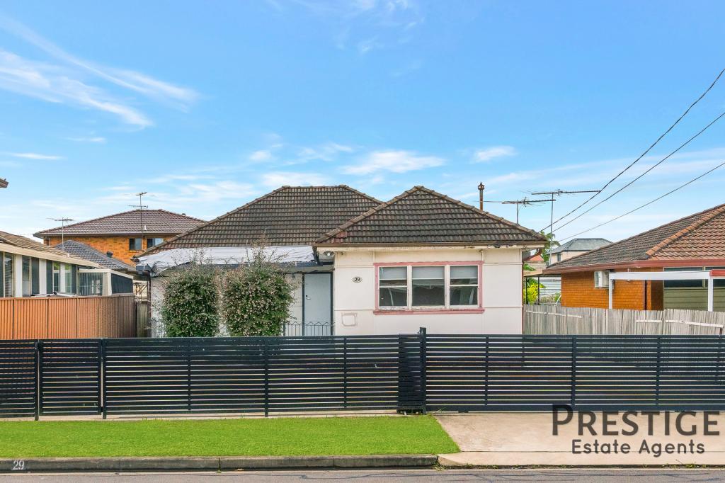 29 Wenden St, Fairfield, NSW 2165