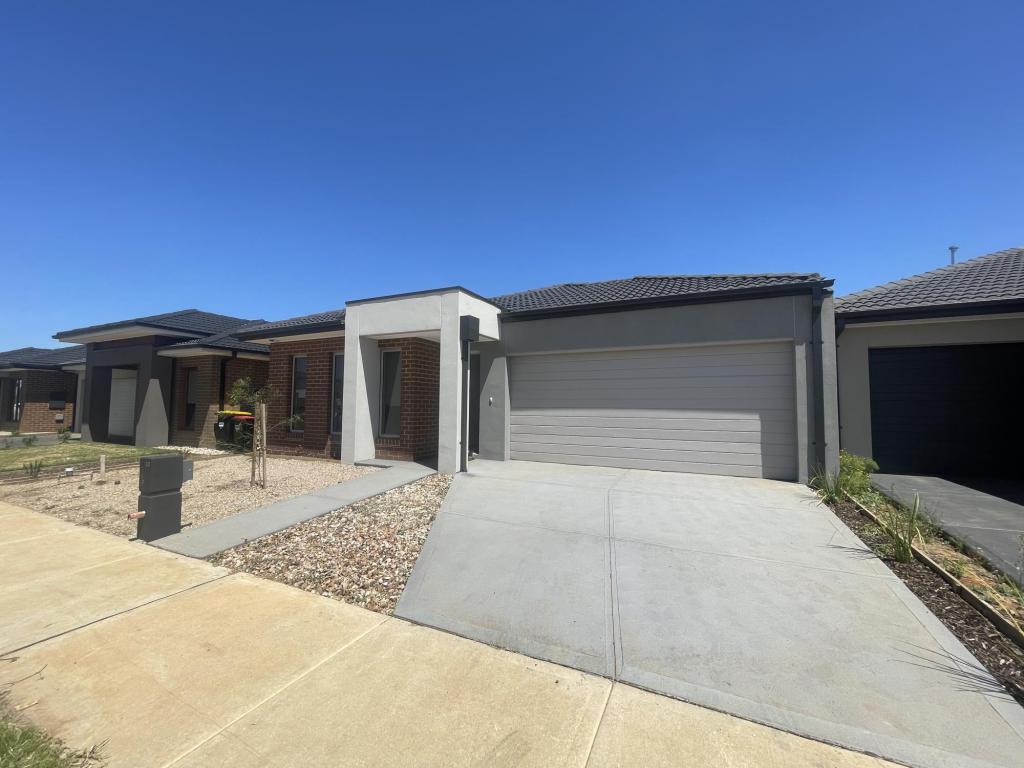 13 Scorpio Rd, Weir Views, VIC 3338