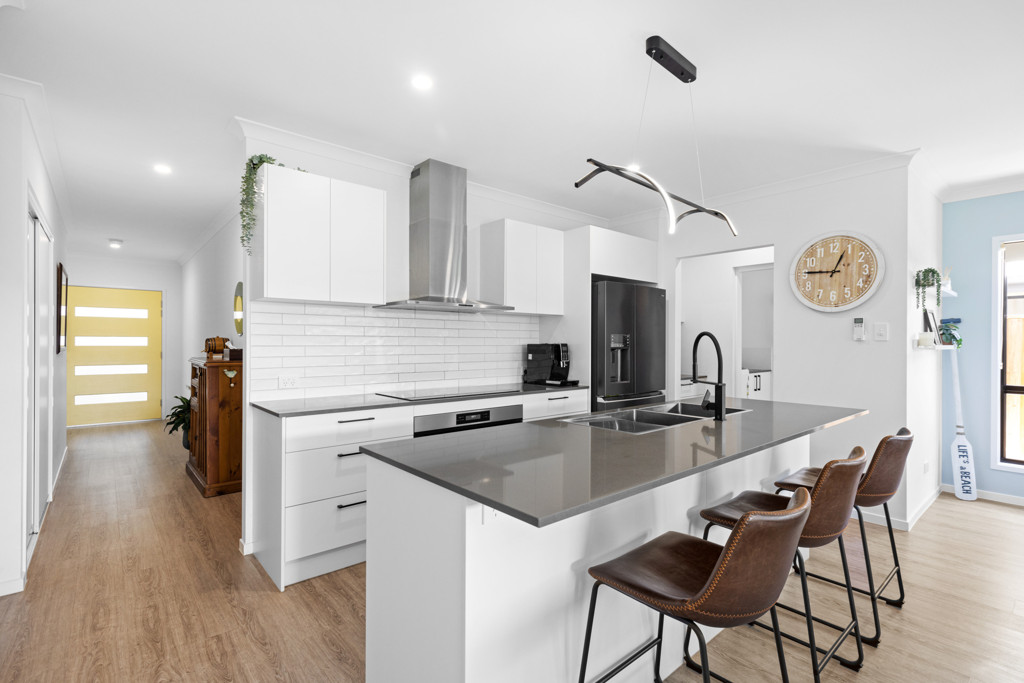 6 Jennifer St, Nirimba, QLD 4551