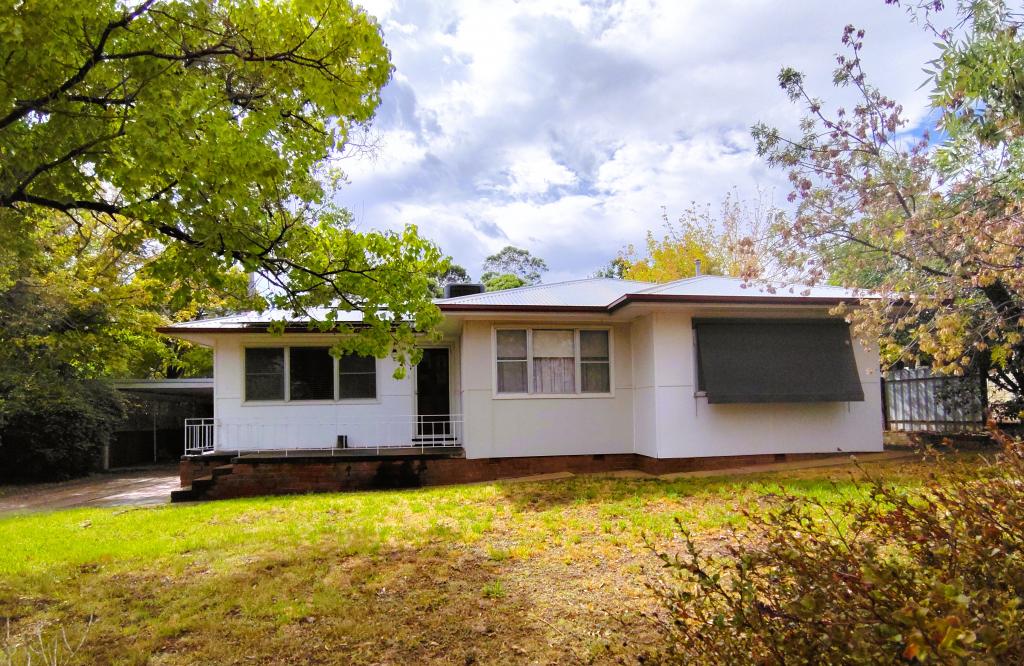 64 East St, Grenfell, NSW 2810