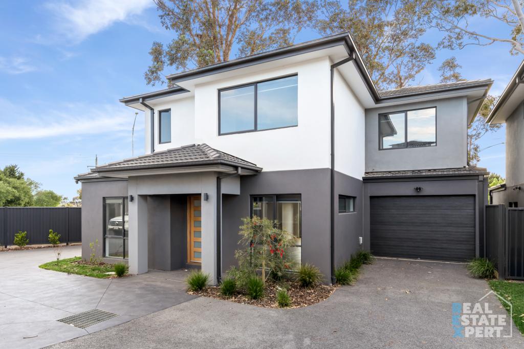 10 SUCCESS PL, HAMPTON PARK, VIC 3976