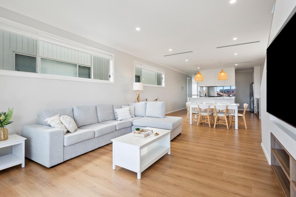 28A STEPHANIE AVE, WARILLA, NSW 2528