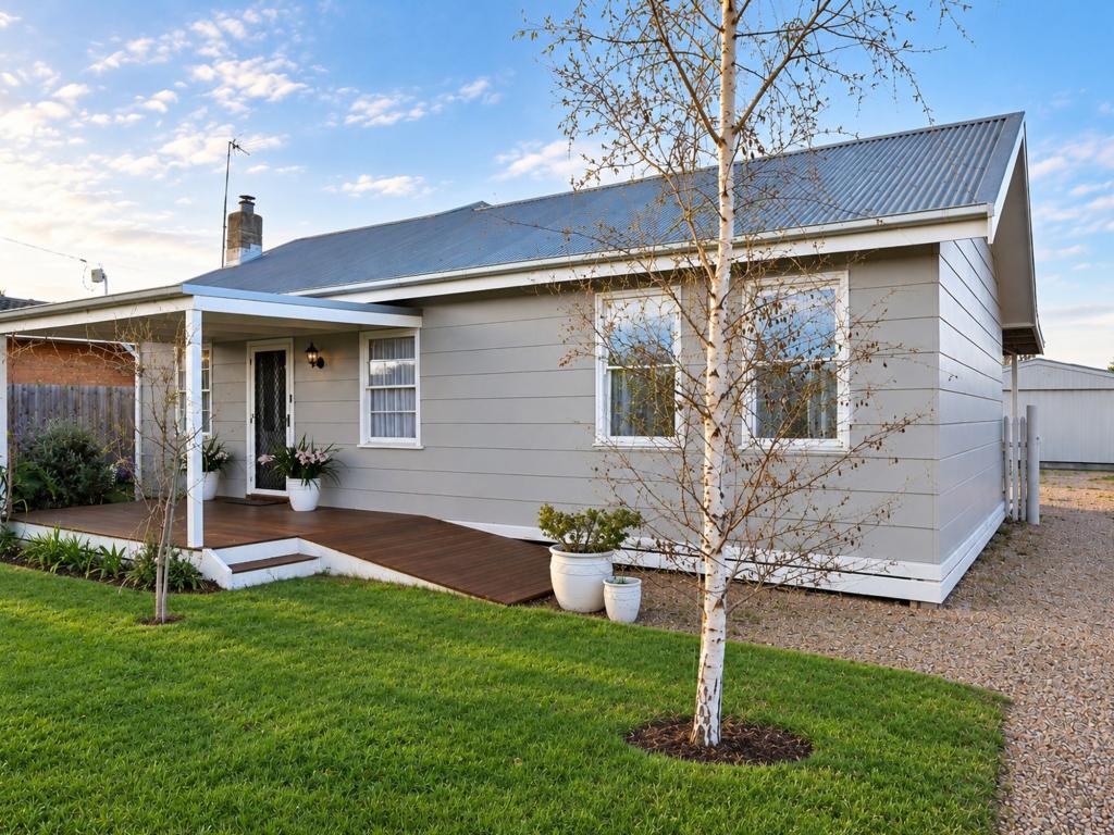 74 Moroney St, Bairnsdale, VIC 3875