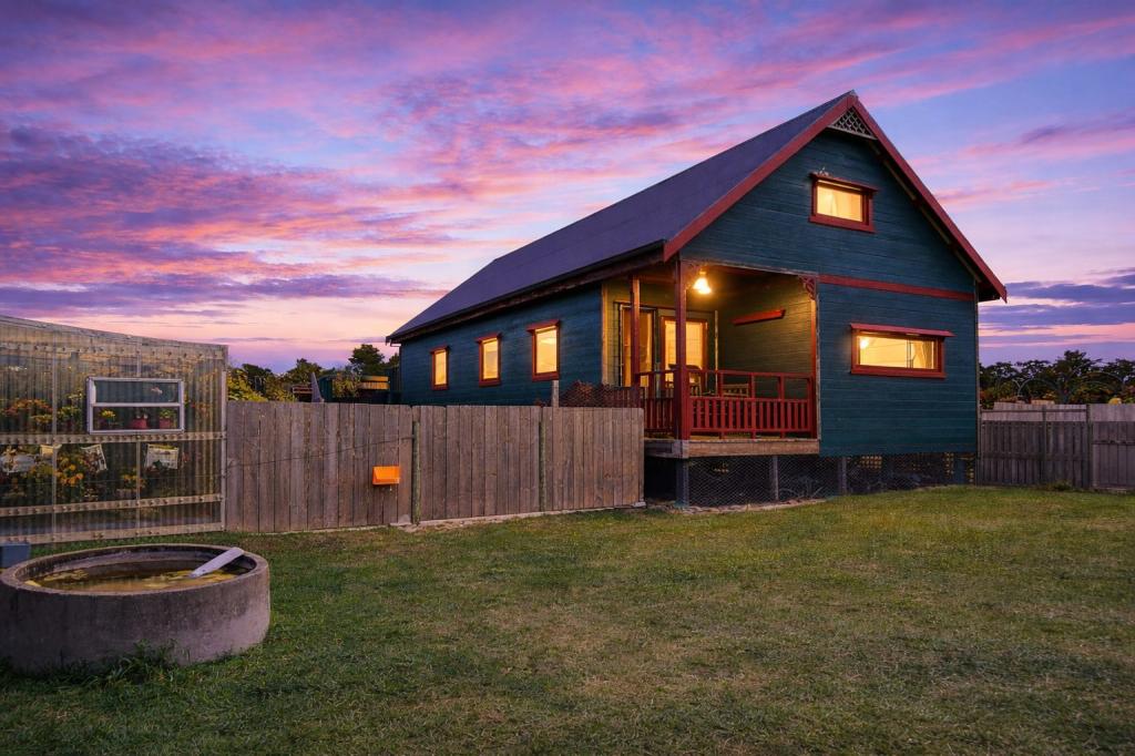 23 Skyline Dr, Naracoopa, TAS 7256