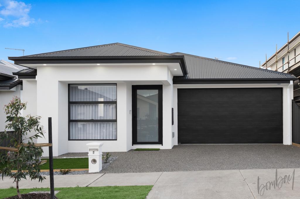 7 Persimmon Rd, Craigieburn, VIC 3064