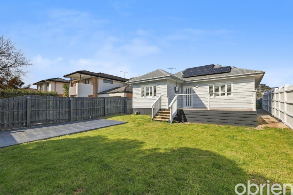12 SUMMIT RD, FRANKSTON, VIC 3199