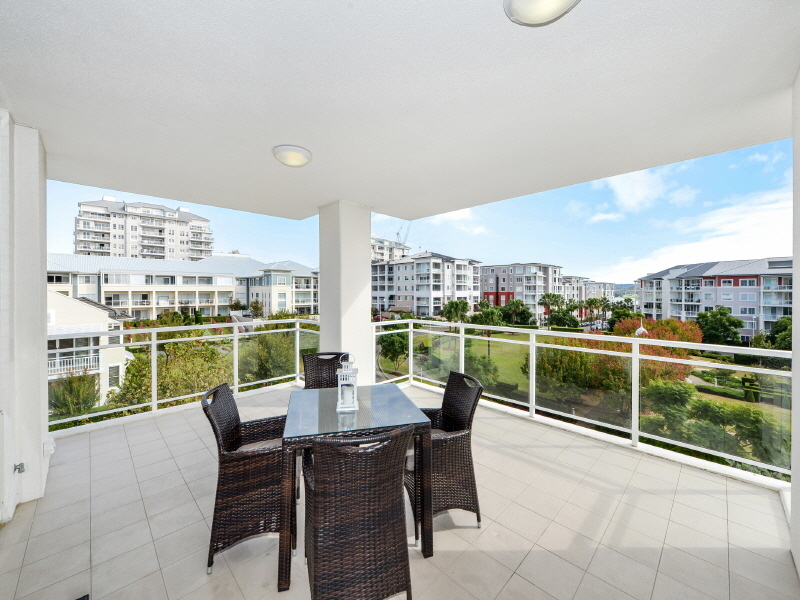 408/4 Rosewater Cct, Breakfast Point, NSW 2137