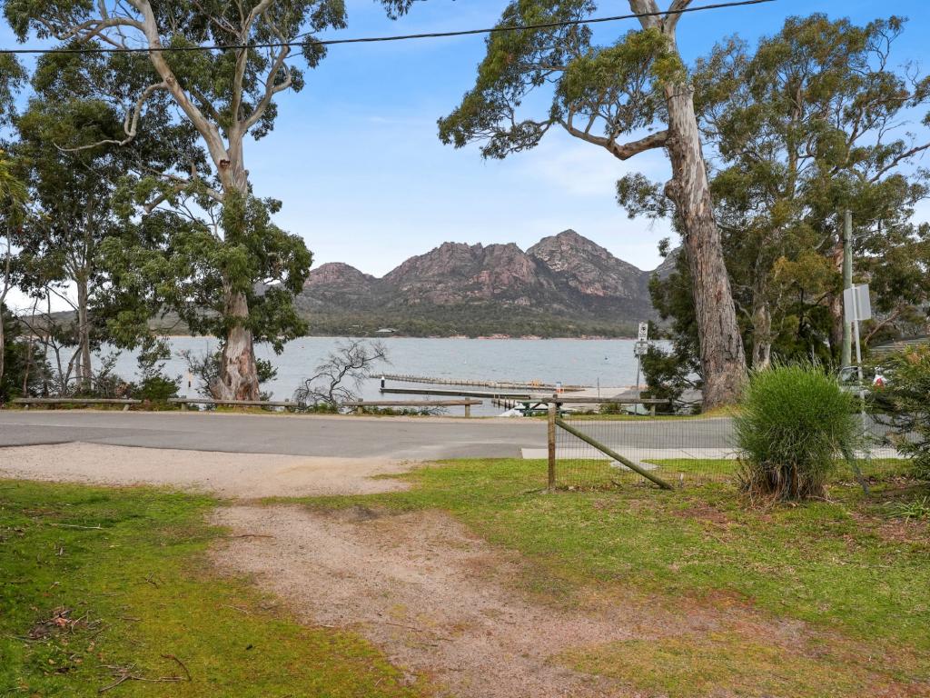 3 Esplanade East, Coles Bay, TAS 7215