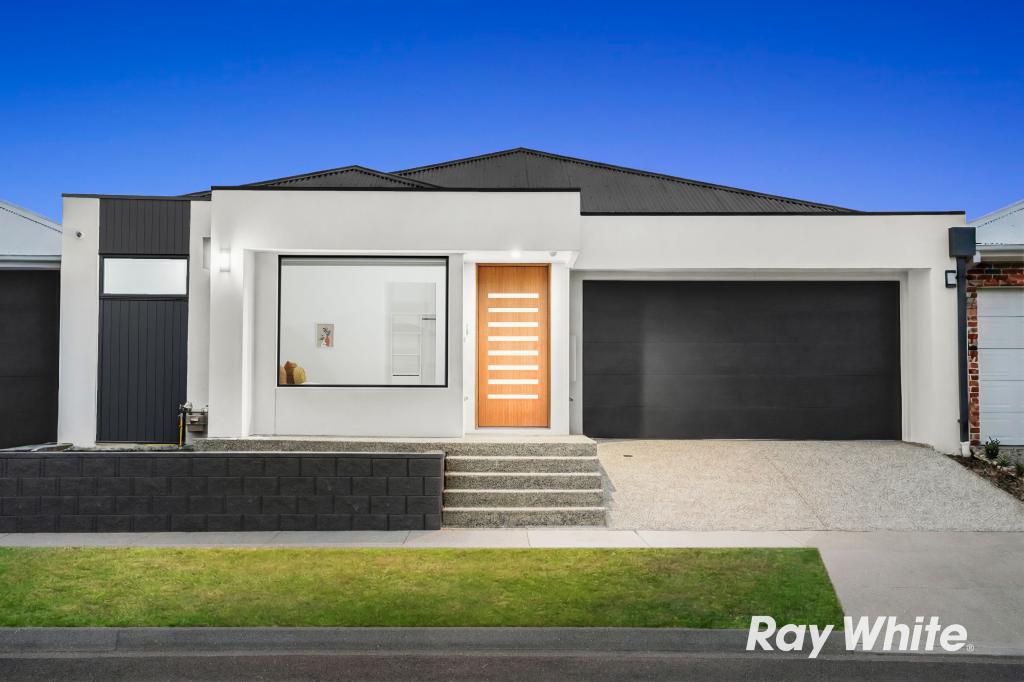 16 CERULEAN ST, WOLLERT, VIC 3750