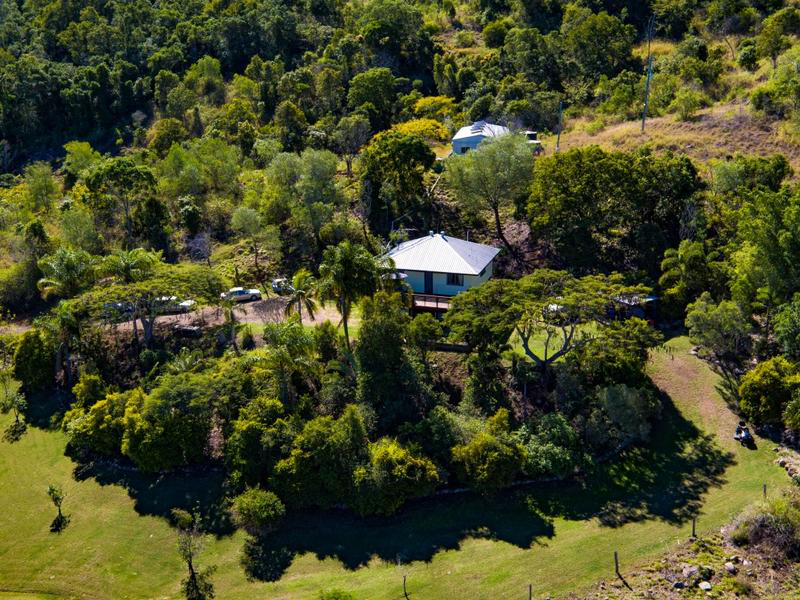 390 Spring Valley Rd, West Stowe, QLD 4680