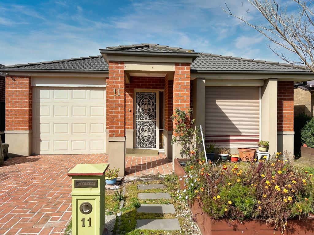 11 FARRELL ST, CRAIGIEBURN, VIC 3064