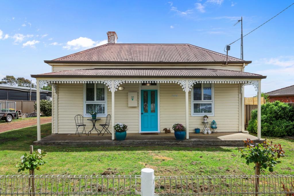 32 Swanston St, Terang, VIC 3264