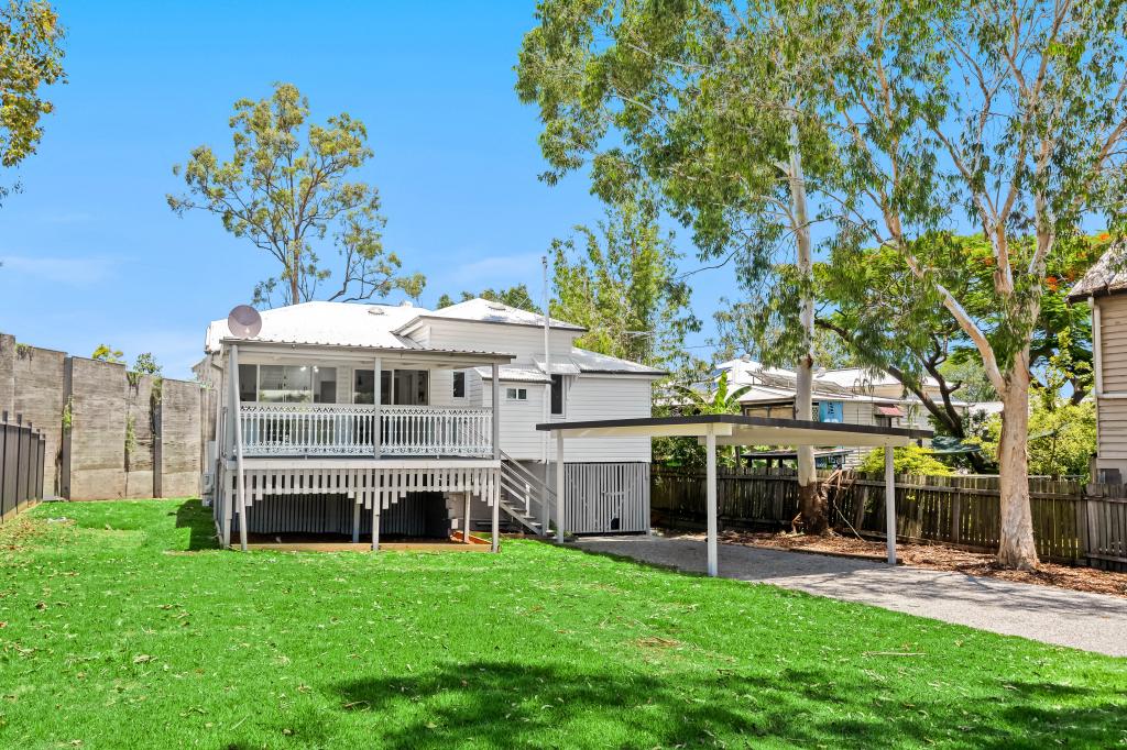 61 Bledisloe St, Fairfield, QLD 4103