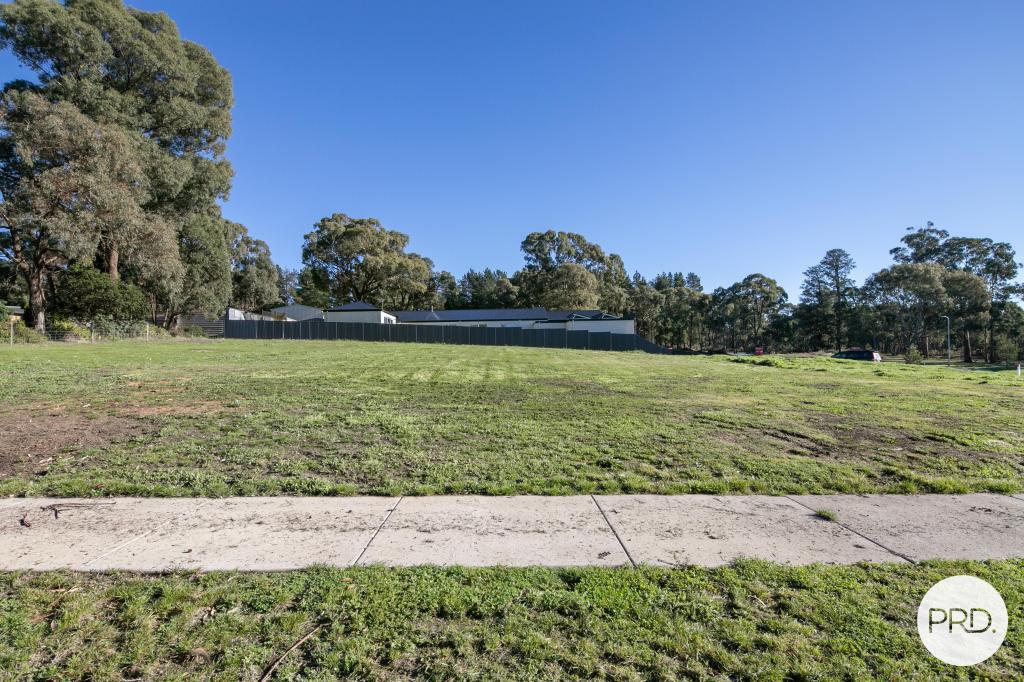 39 Elizabeth Rd, Creswick, VIC 3363