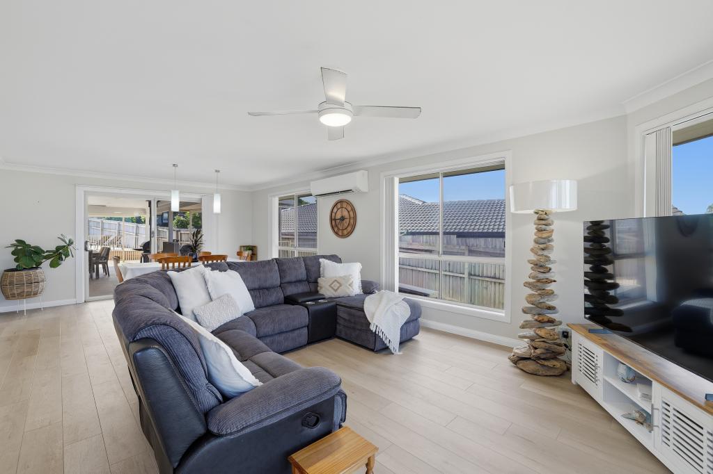 27 Hastings Cres, Carrara, QLD 4211