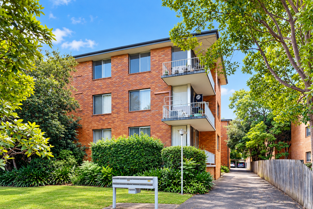 7/11 QUEENS RD, WESTMEAD, NSW 2145