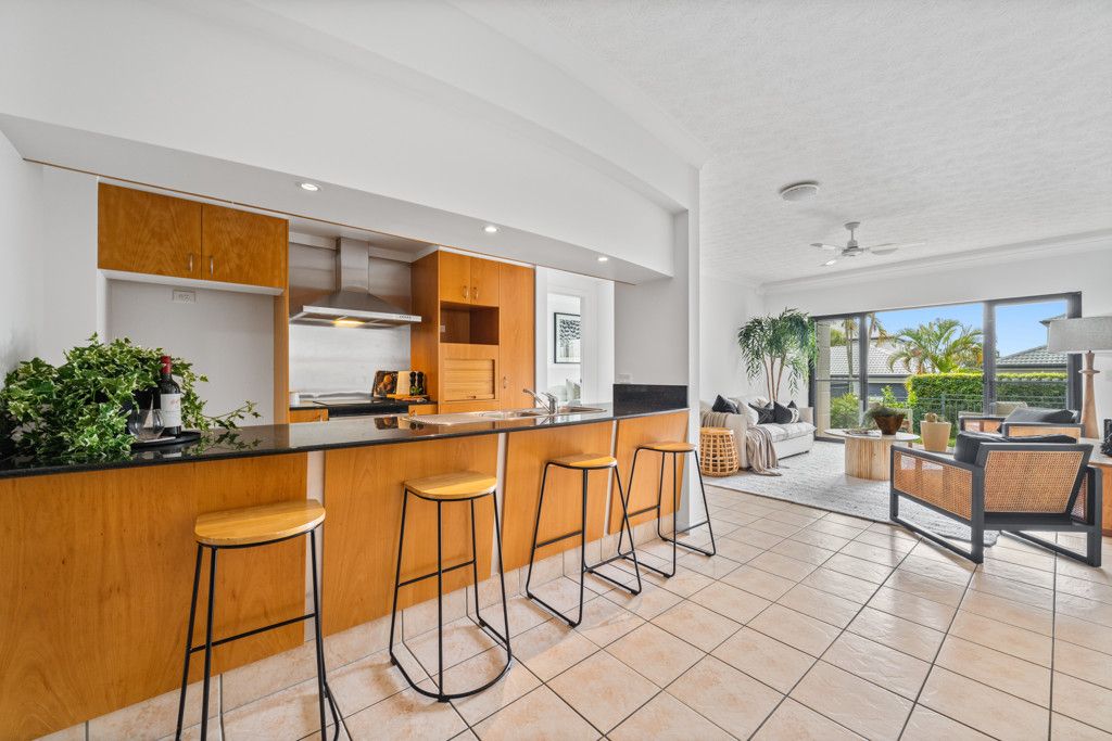 99/85 Palm Meadows Dr, Carrara, QLD 4211