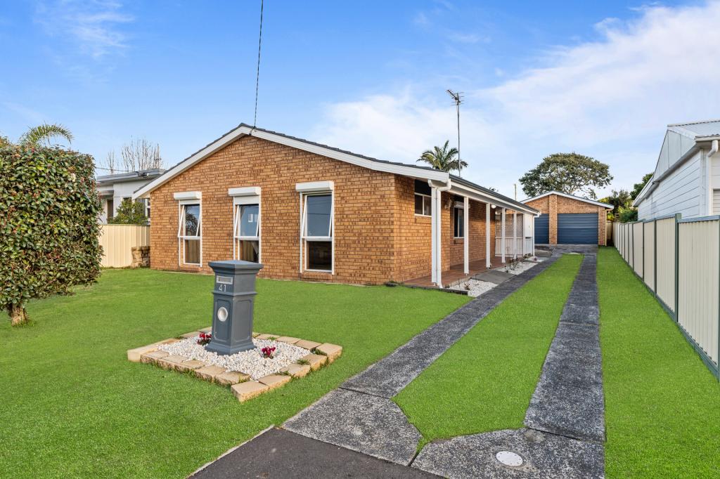 41 Jones Ave, Toukley, NSW 2263