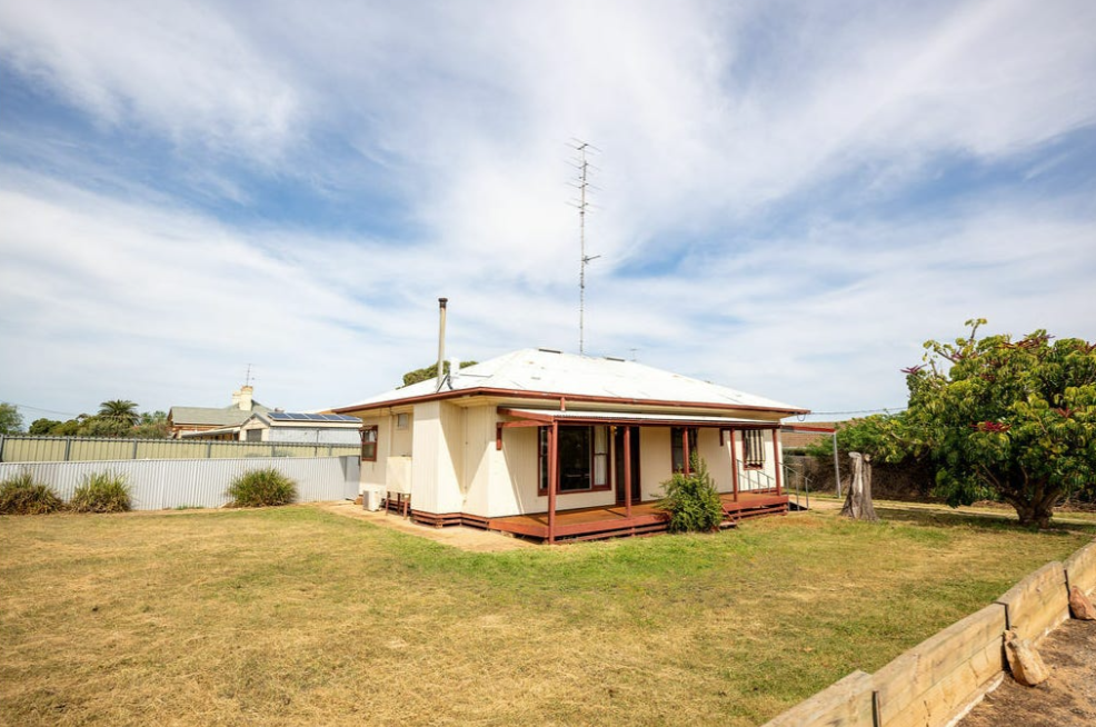 6 Guildford St, Blyth, SA 5462