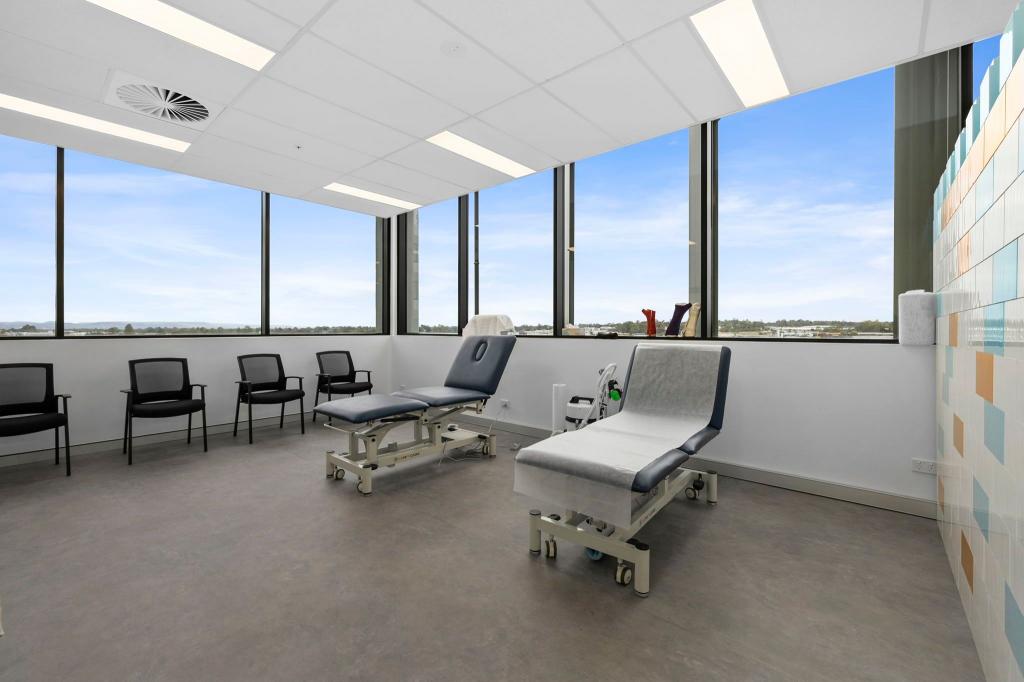 4/4 Paxton St, Springwood, QLD 4127