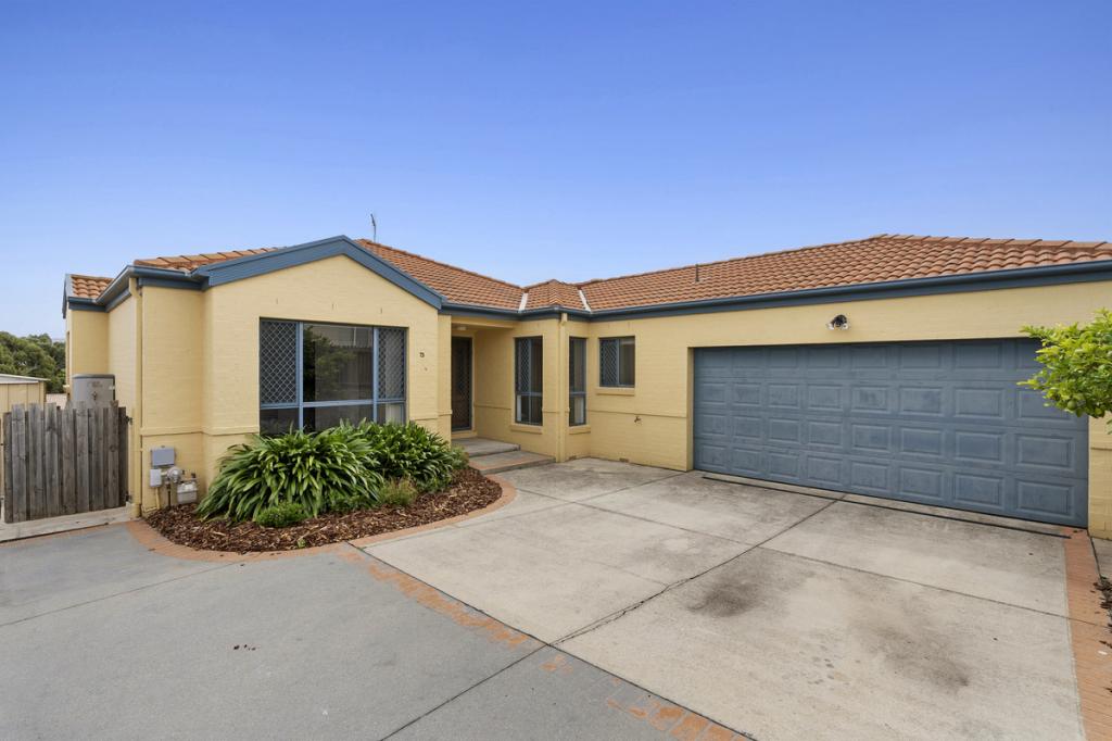 73 Sugarloaf Cir, Palmerston, ACT 2913