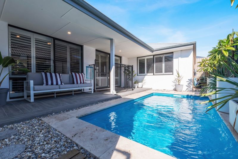 10 Mantis Gr, Karnup, WA 6176