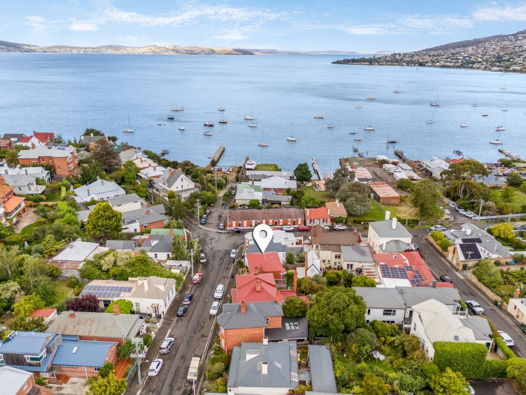 8a - 8b Trumpeter St, Battery Point, TAS 7004