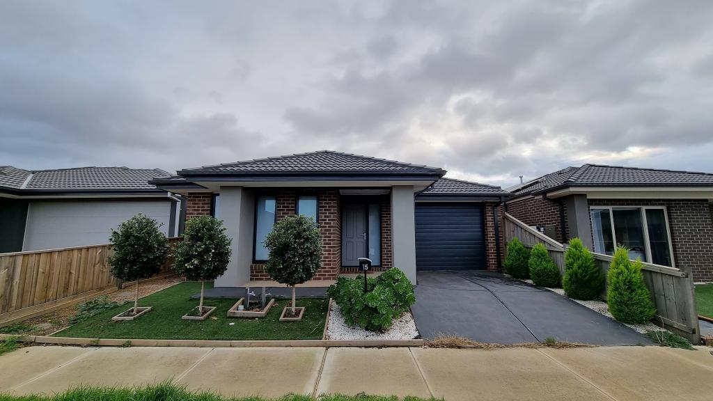15 PLOUGH AVE, TRUGANINA, VIC 3029