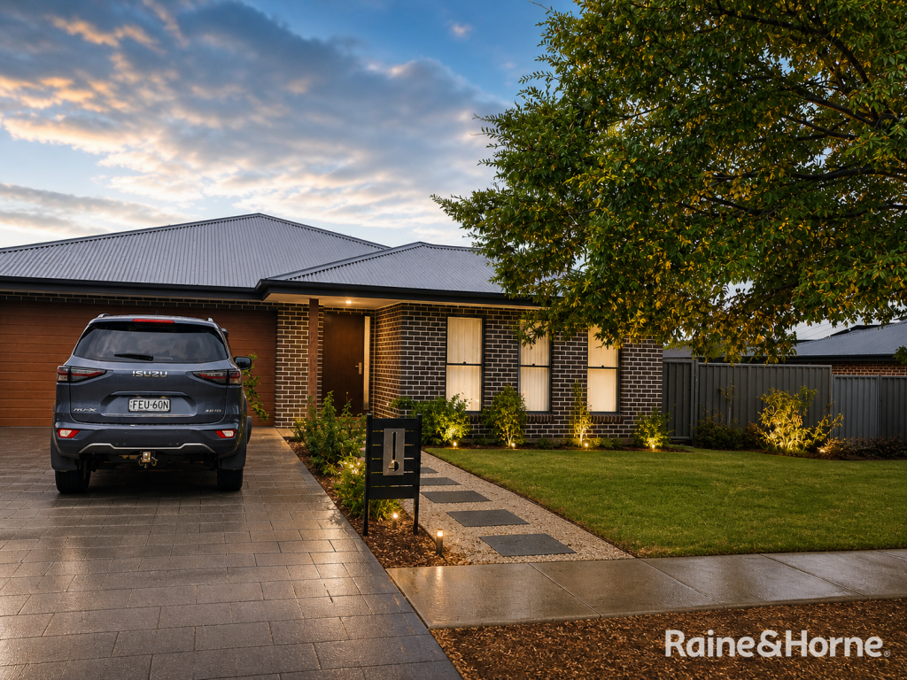 10 HOLLINGSWORTH DR, GULGONG, NSW 2852