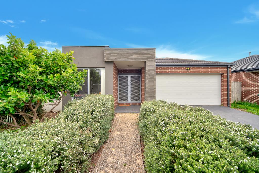 9 OSTEND CRES, POINT COOK, VIC 3030