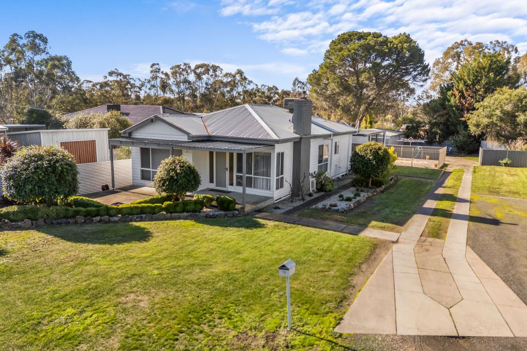 18 Acacia Ave, Ararat, VIC 3377