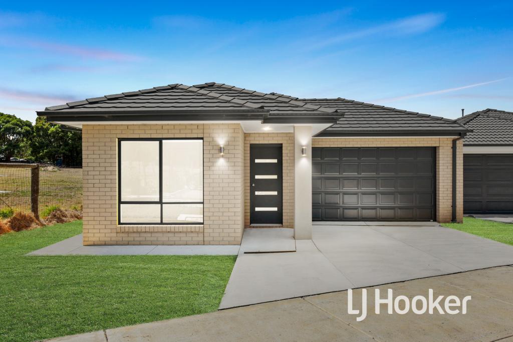 10 PROSPEROUS WAY, CRANBOURNE EAST, VIC 3977