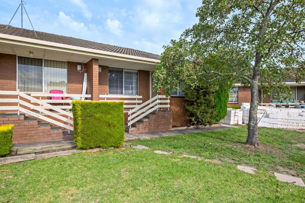 2/8 Aquila Ct, Ballarat North, VIC 3350