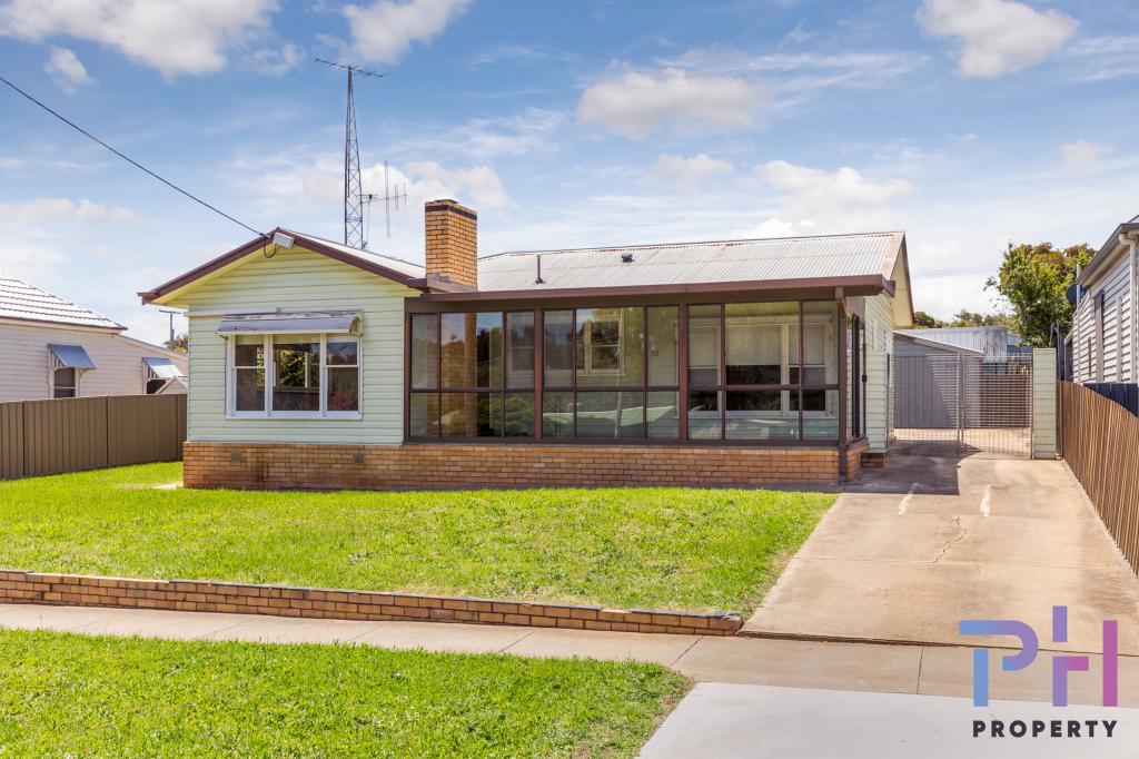 52 Peg Leg Rd, Eaglehawk, VIC 3556