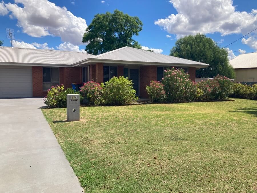 17a Warren St, Nyngan, NSW 2825