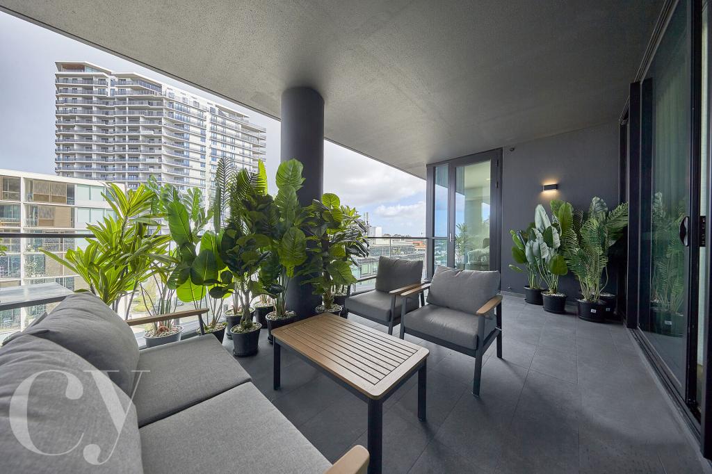 604/18 Ogilvie Rd, Mount Pleasant, WA 6153