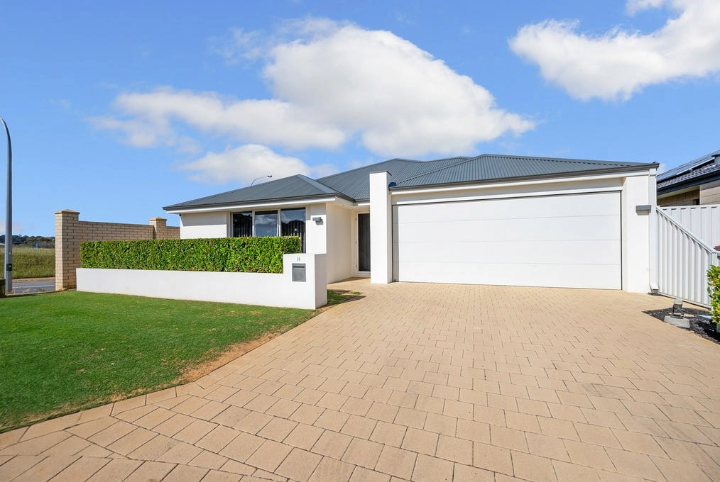 14 Wading Pl, Lake Coogee, WA 6166
