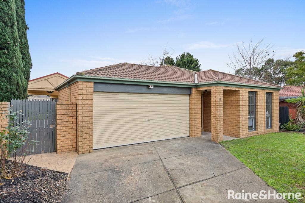 9 MENSA CT, ROXBURGH PARK, VIC 3064